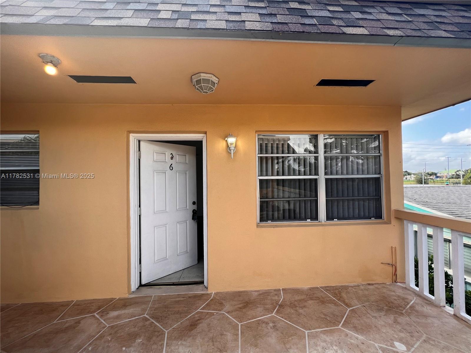 410 SE 4th Ave #6