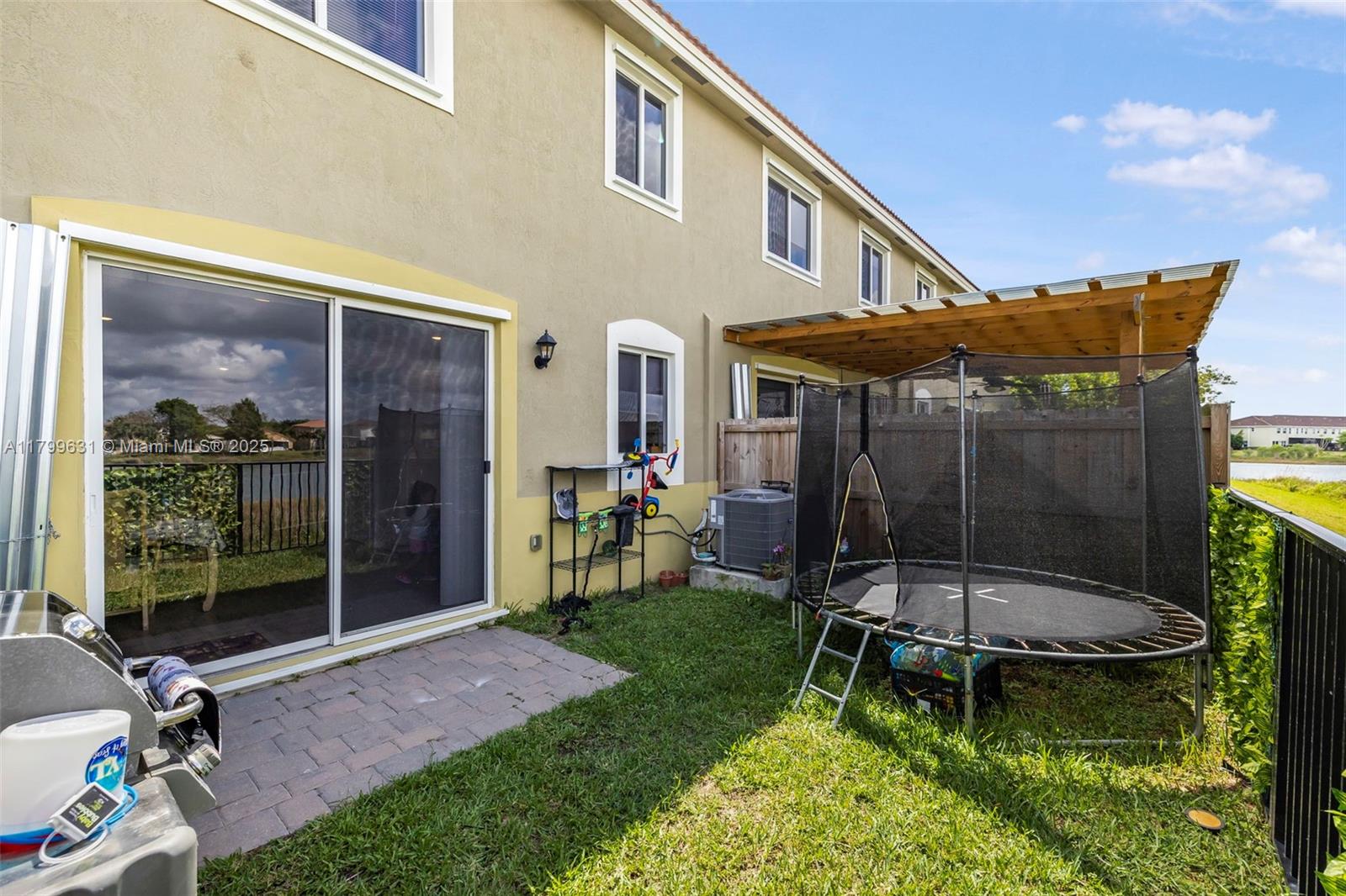 1176 SE 23rd Ave,Homestead, FL 33035