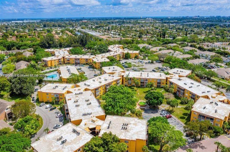 4334 NW 9th Ave #7-2F