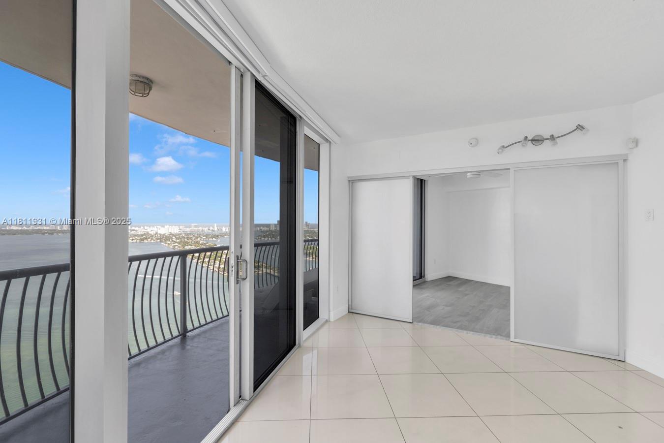 image Opera Tower Condo2