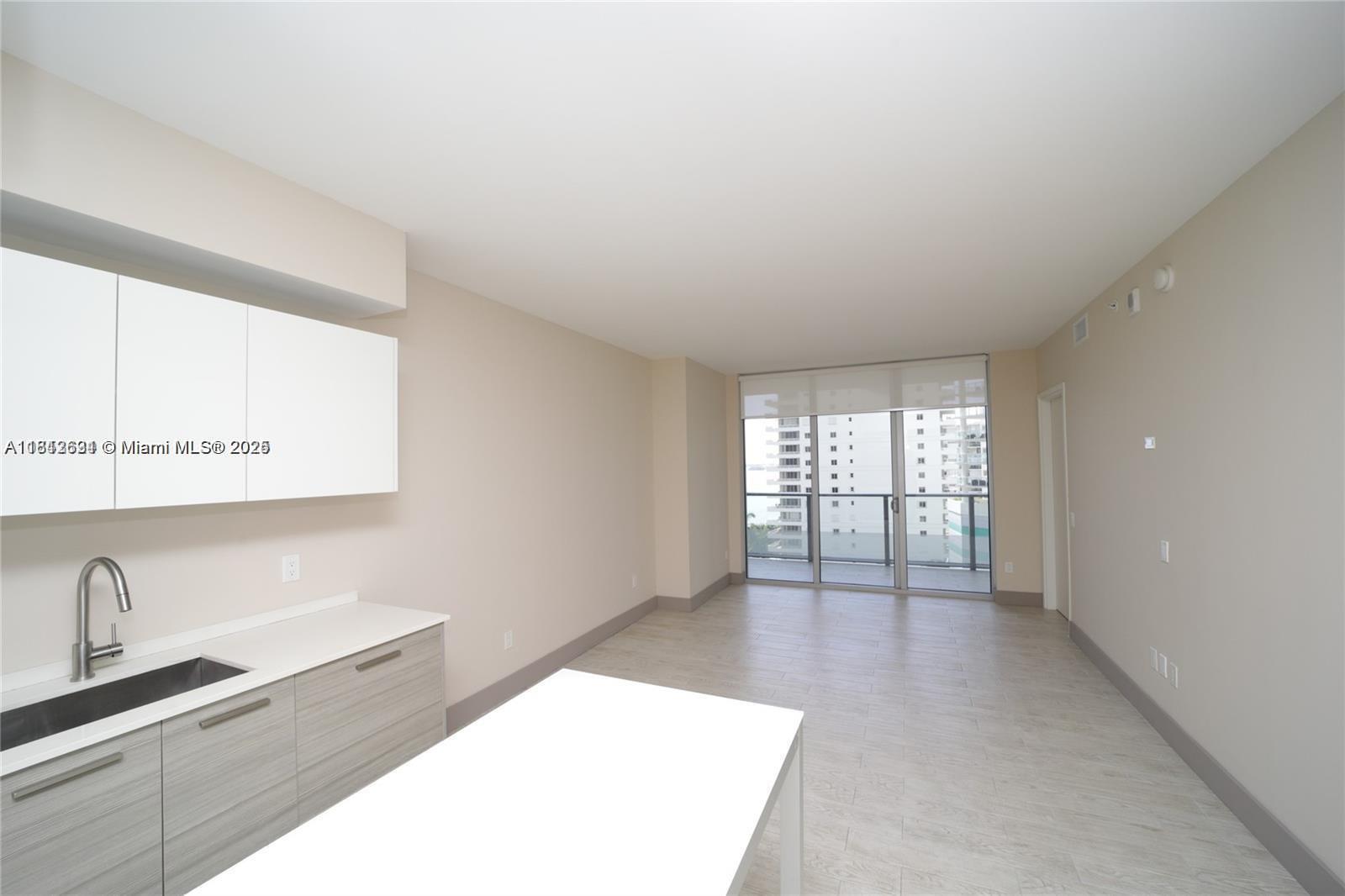 image BRICKELLHOUSE CONDO4