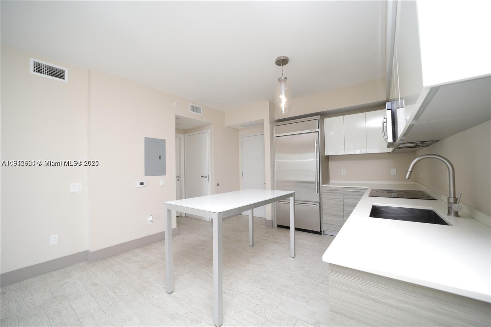 image BRICKELLHOUSE CONDO5