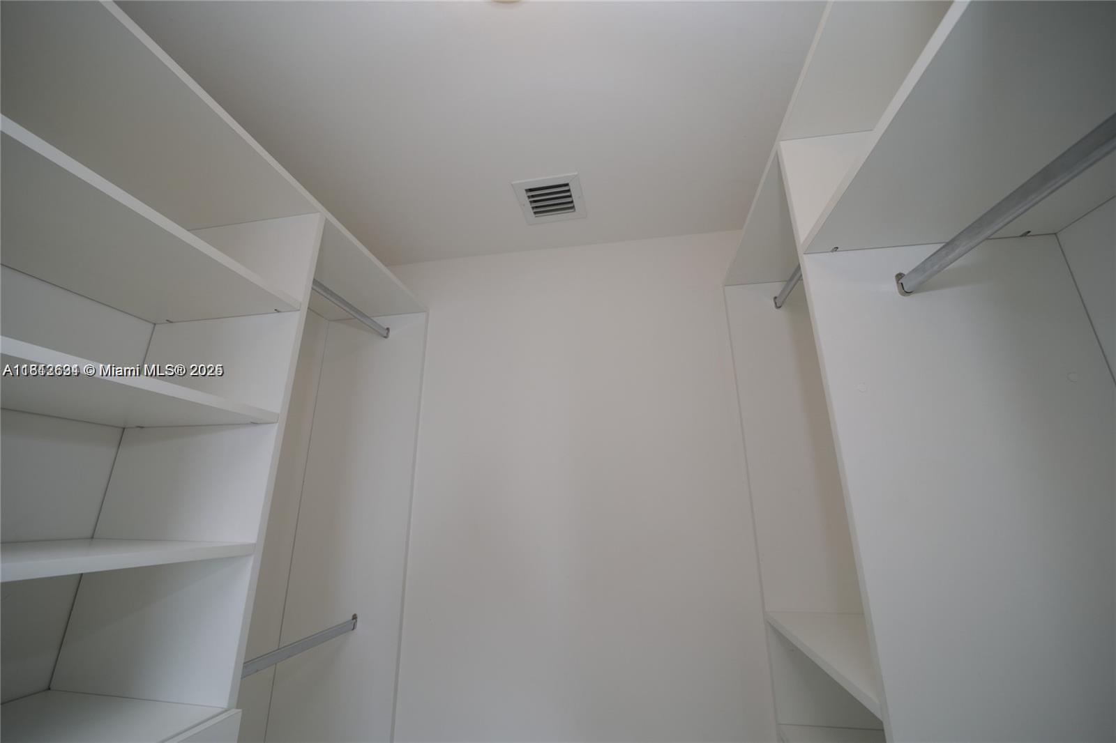 image BRICKELLHOUSE CONDO8