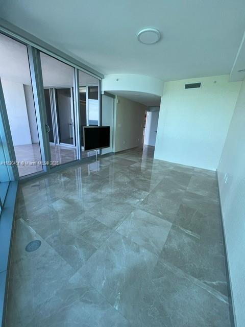 image Jade Ocean Condo22