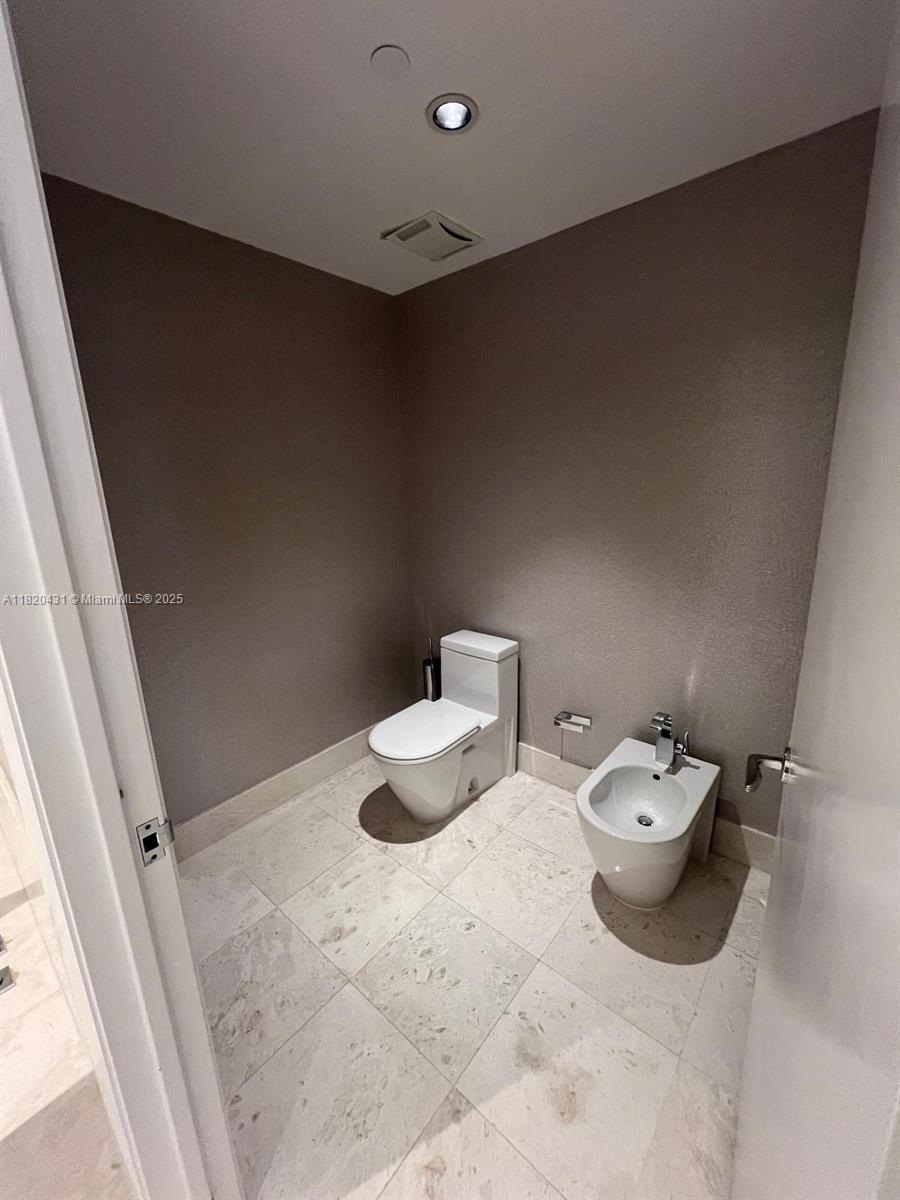 image Jade Ocean Condo25