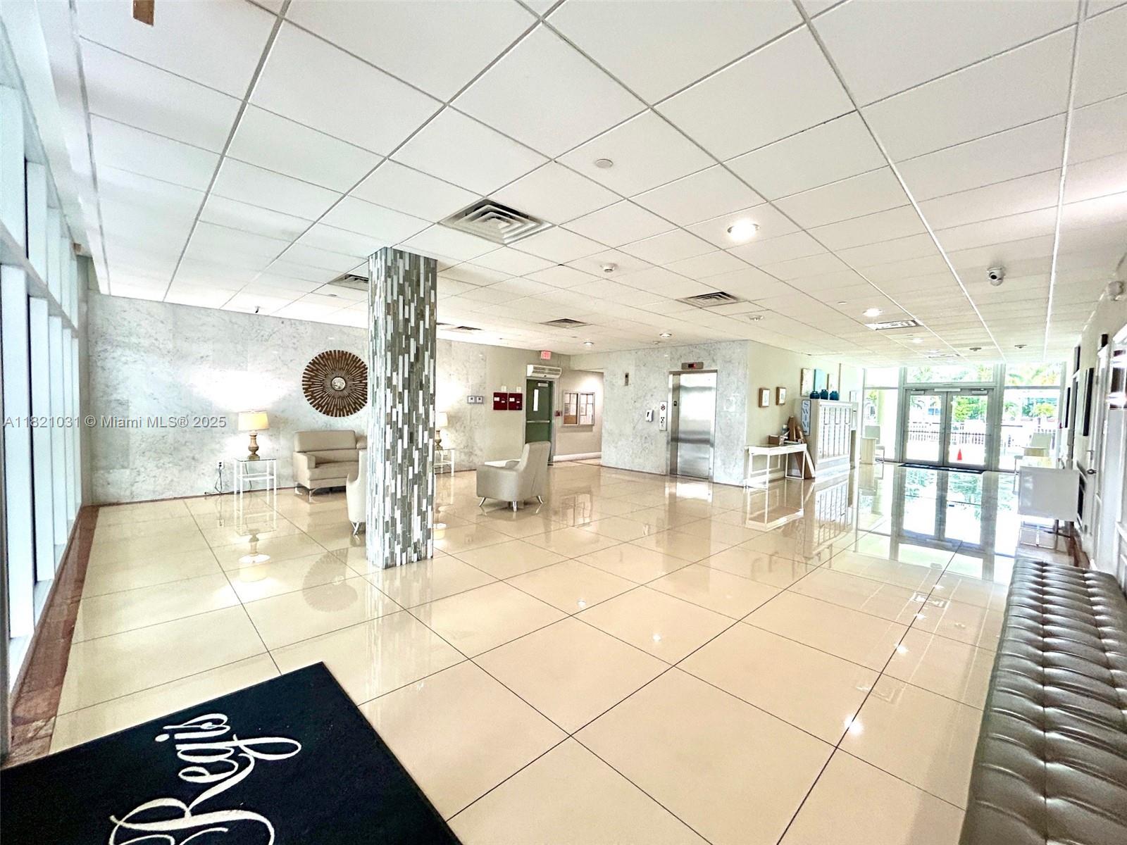 9500 W Bay Hbr Dr #2G,Bay Harbor Islands, FL 33154