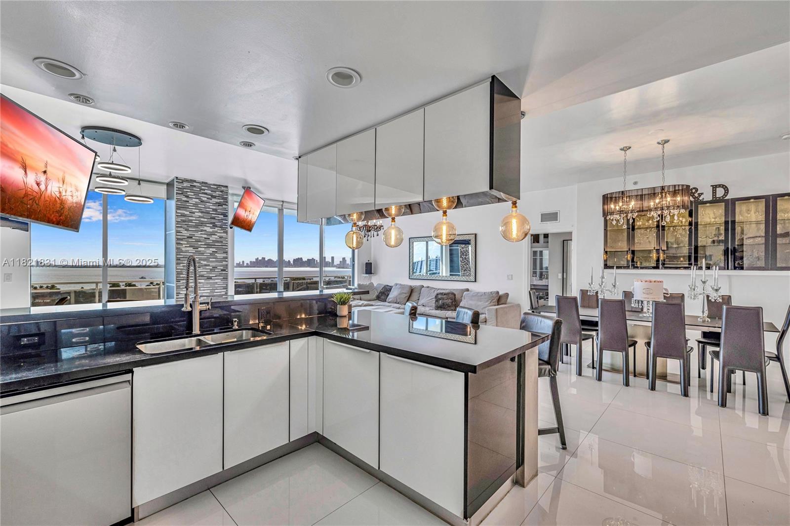 7901 Hispanola Ave #902 North Bay Village, FL 33141