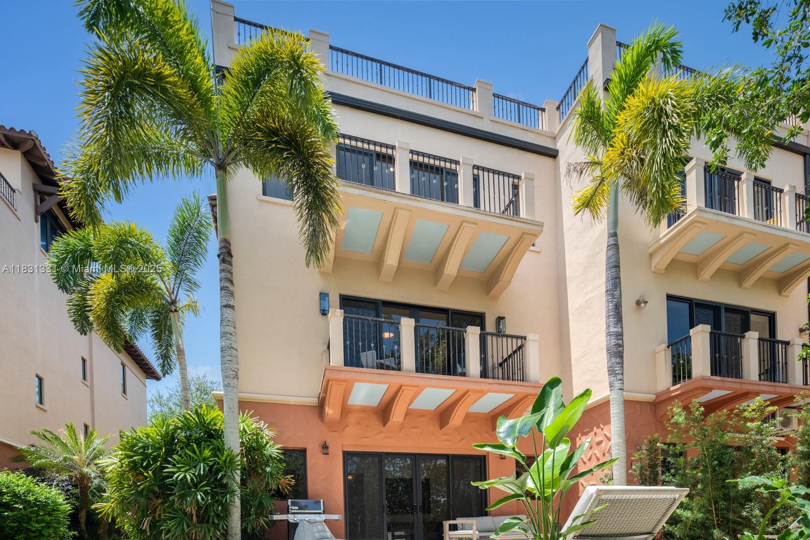 6226 Paradise Pt Dr Palmetto Bay, FL 33157