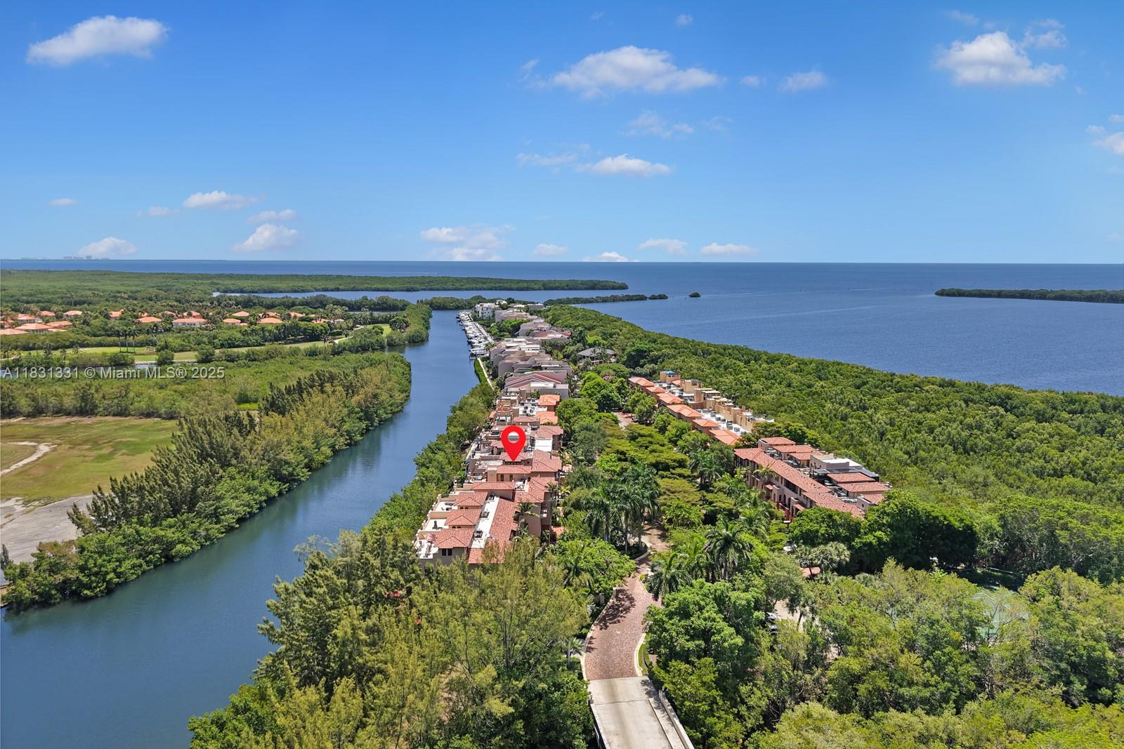 6226 Paradise Pt Dr Palmetto Bay, FL 33157