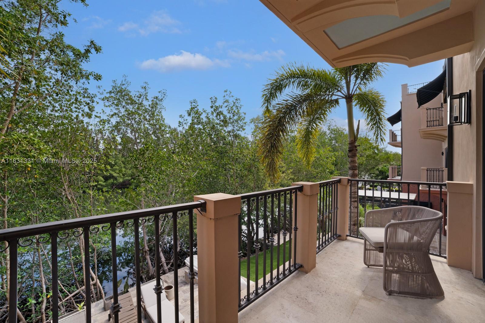 6226 Paradise Pt Dr Palmetto Bay, FL 33157