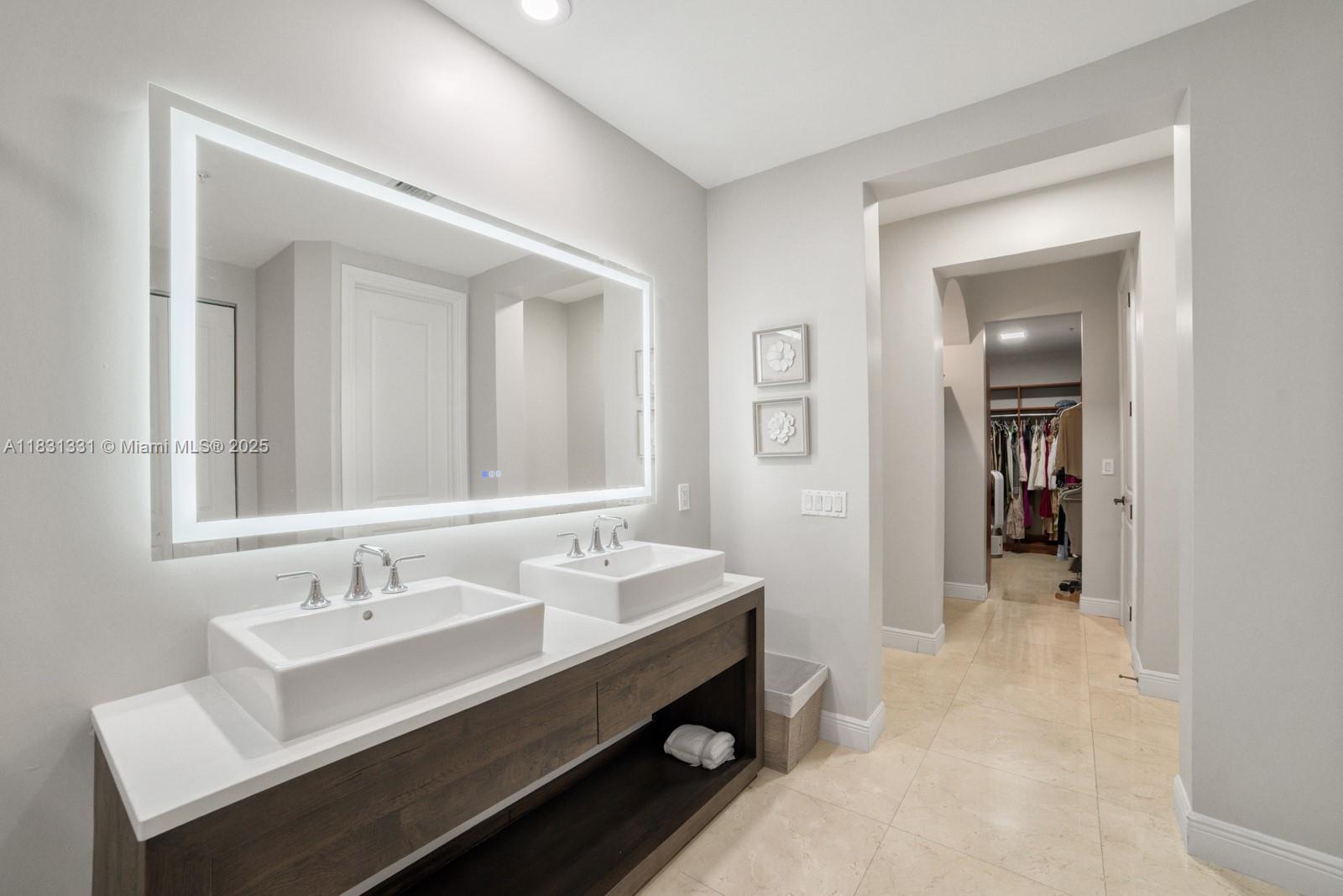 6226 Paradise Pt Dr Palmetto Bay, FL 33157