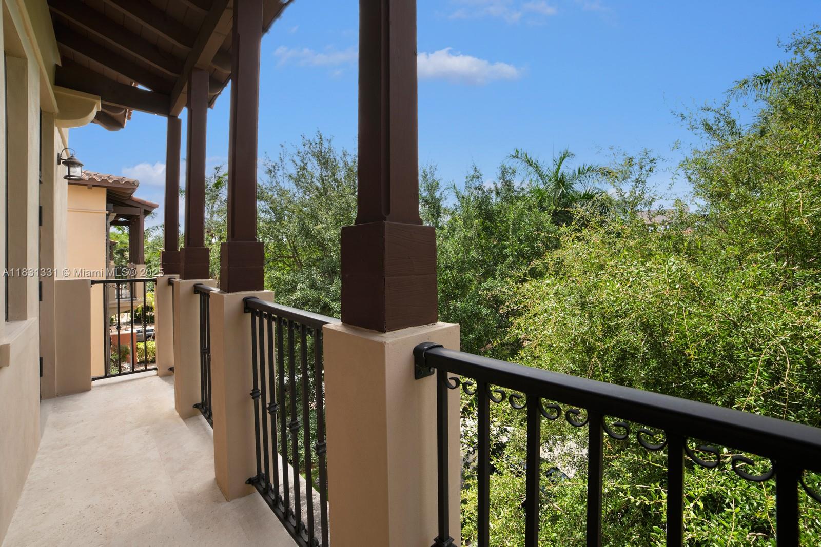 6226 Paradise Pt Dr Palmetto Bay, FL 33157