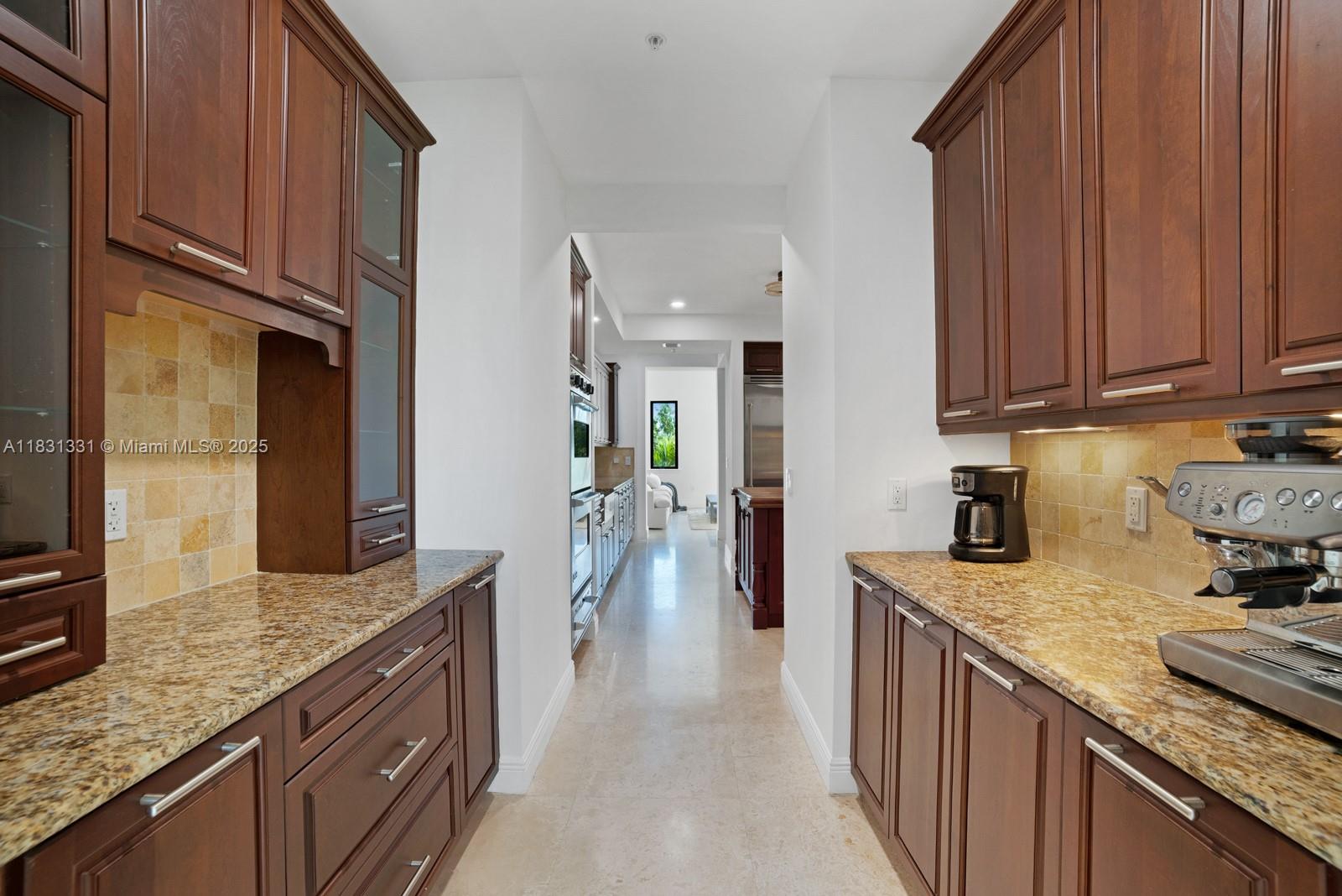 6226 Paradise Pt Dr Palmetto Bay, FL 33157