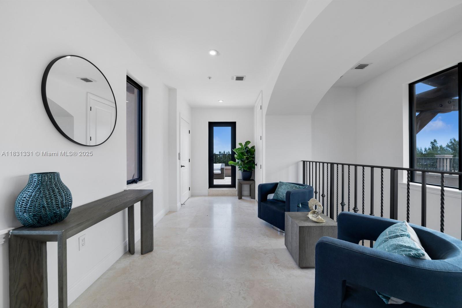 6226 Paradise Pt Dr Palmetto Bay, FL 33157