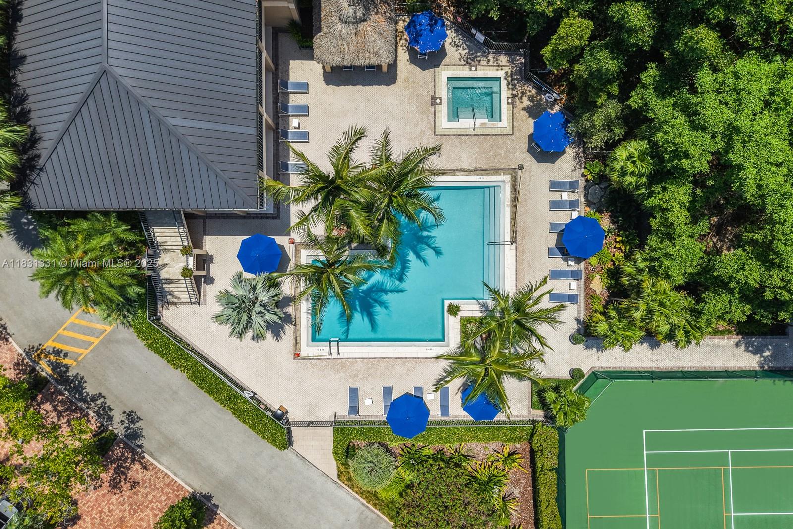 6226 Paradise Pt Dr Palmetto Bay, FL 33157