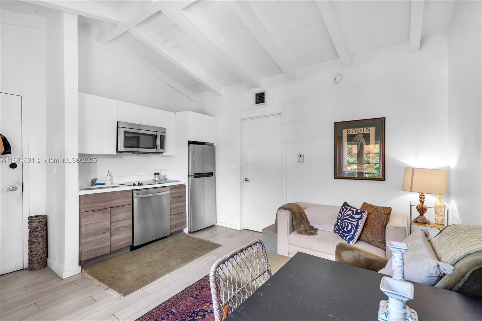 1450 Meridian Ave #202