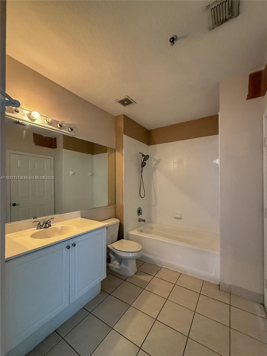 4704 SW 160th Ave #216 Miramar, FL 33027