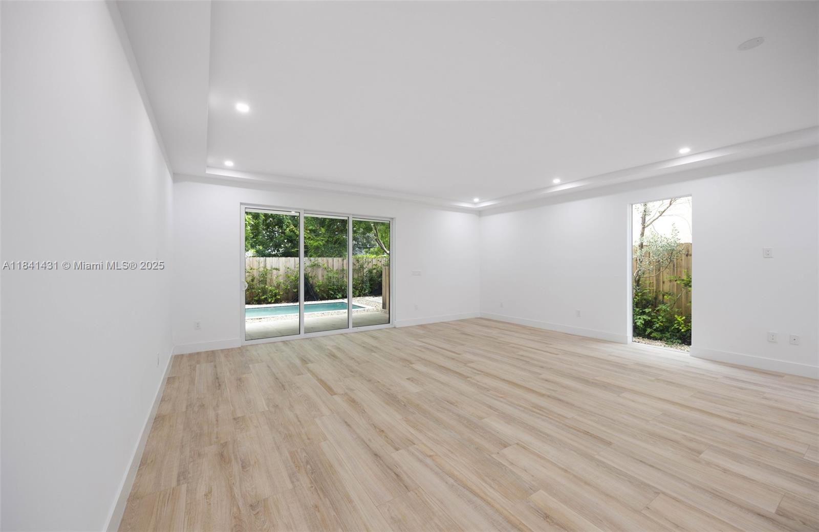 3162 Plaza St Coconut Grove, FL 33133