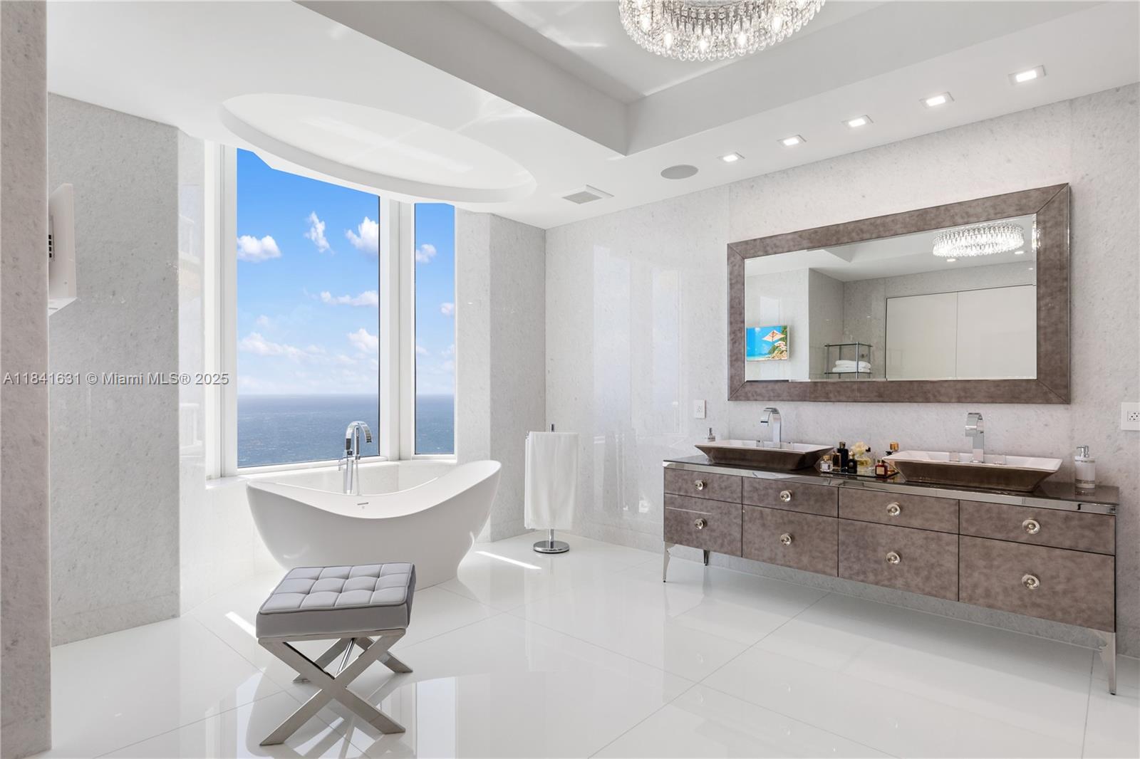 image Acqualina48