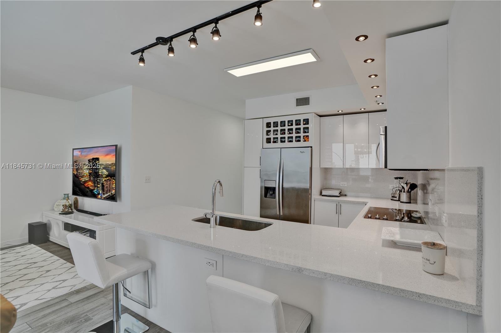 image Nine At Mary Brickell Vil3