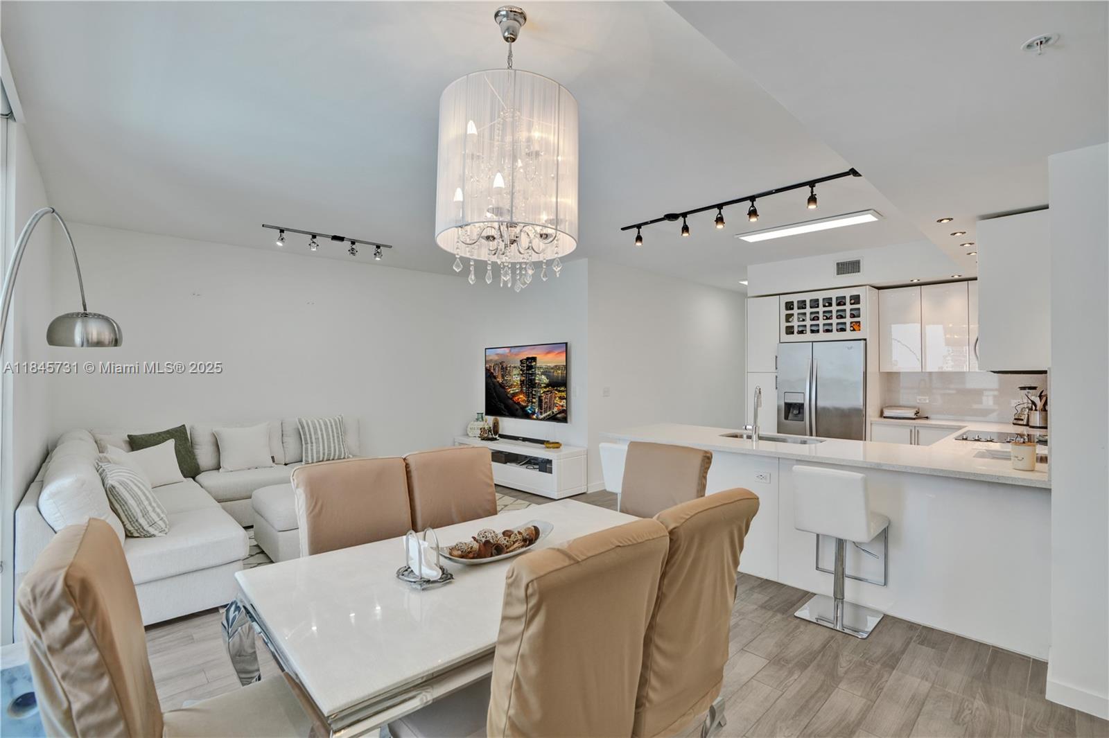 image Nine At Mary Brickell Vil5