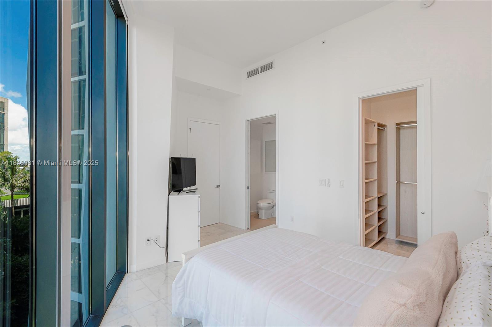 2821 S Bayshore Dr #7B Coconut Grove, FL 33133