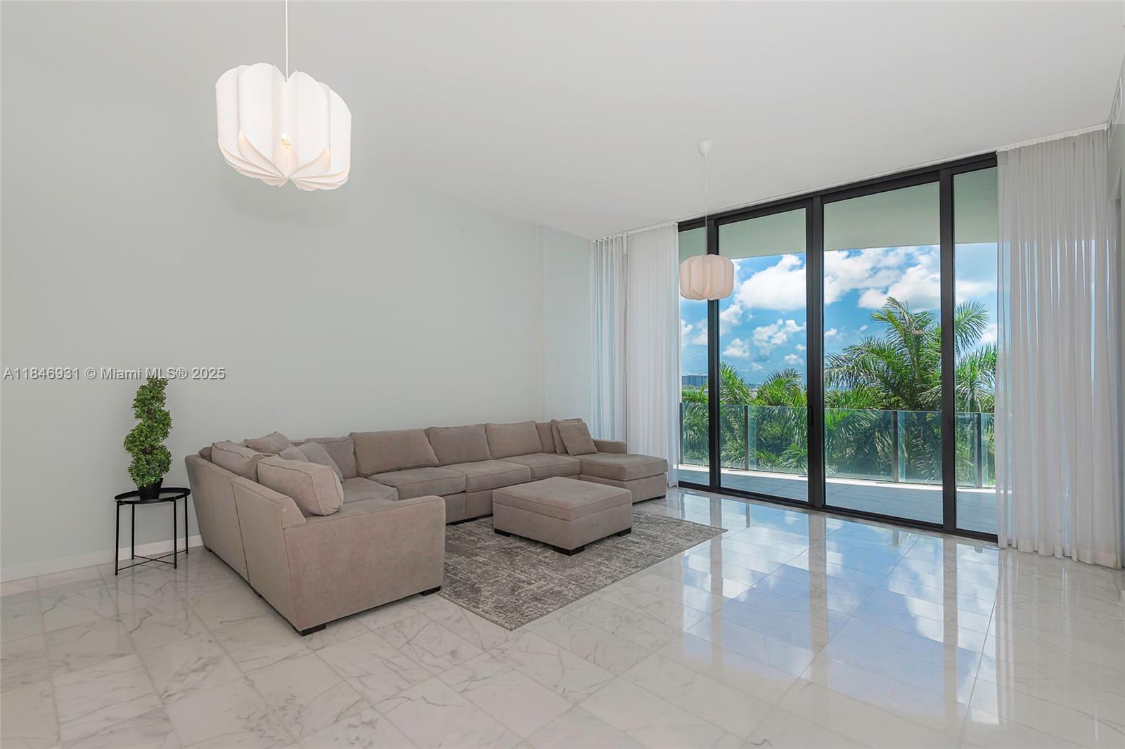 2821 S Bayshore Dr #7B Coconut Grove, FL 33133