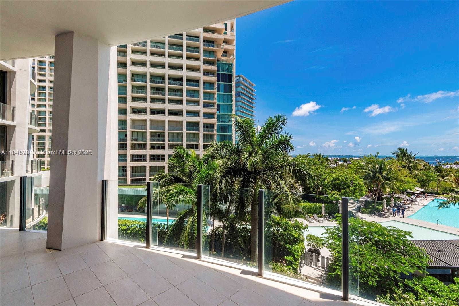 2821 S Bayshore Dr #7B Coconut Grove, FL 33133