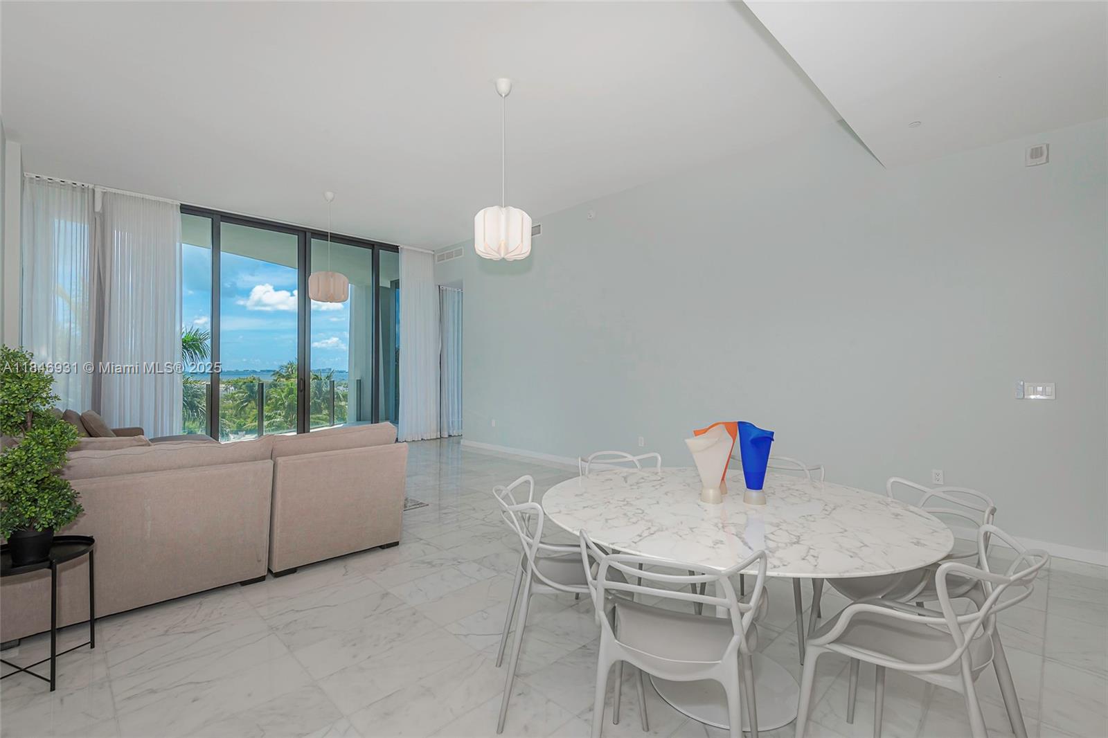 2821 S Bayshore Dr #7B Coconut Grove, FL 33133