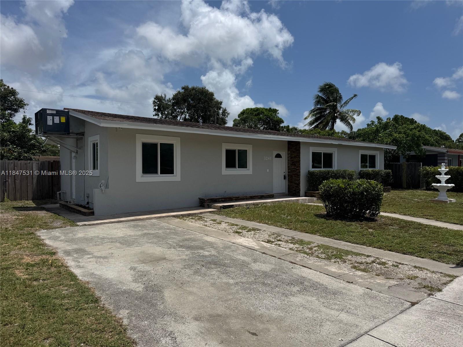 3241 NW 4th St