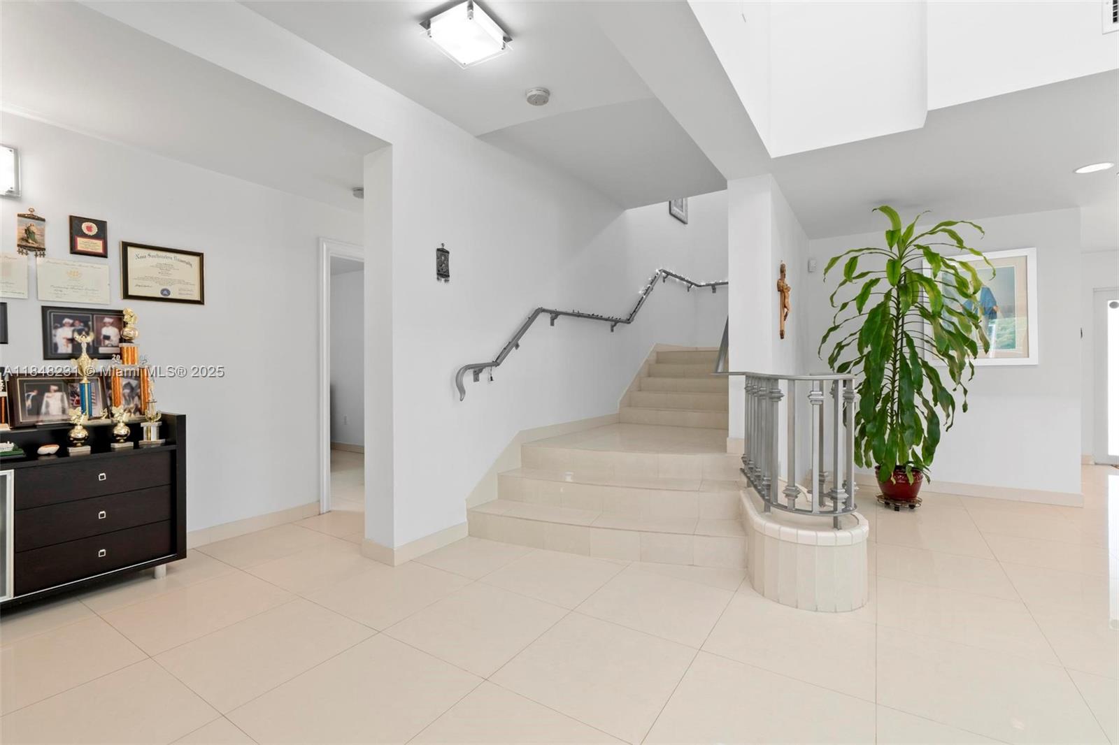 5045 SW 67th Ave South Miami, FL 33155