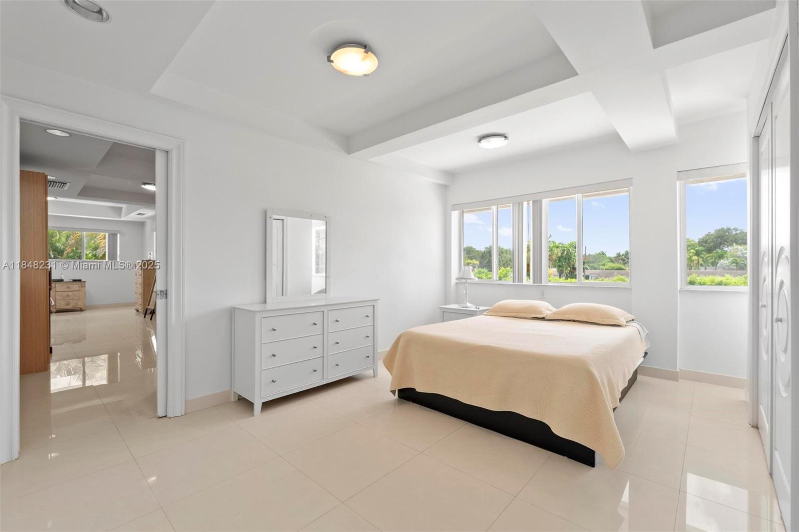 5045 SW 67th Ave South Miami, FL 33155