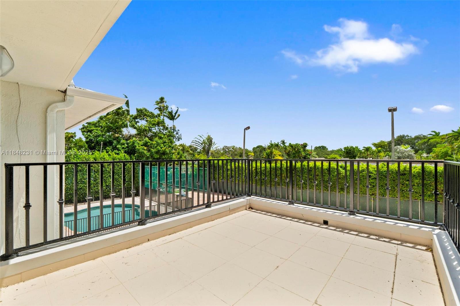 5045 SW 67th Ave South Miami, FL 33155