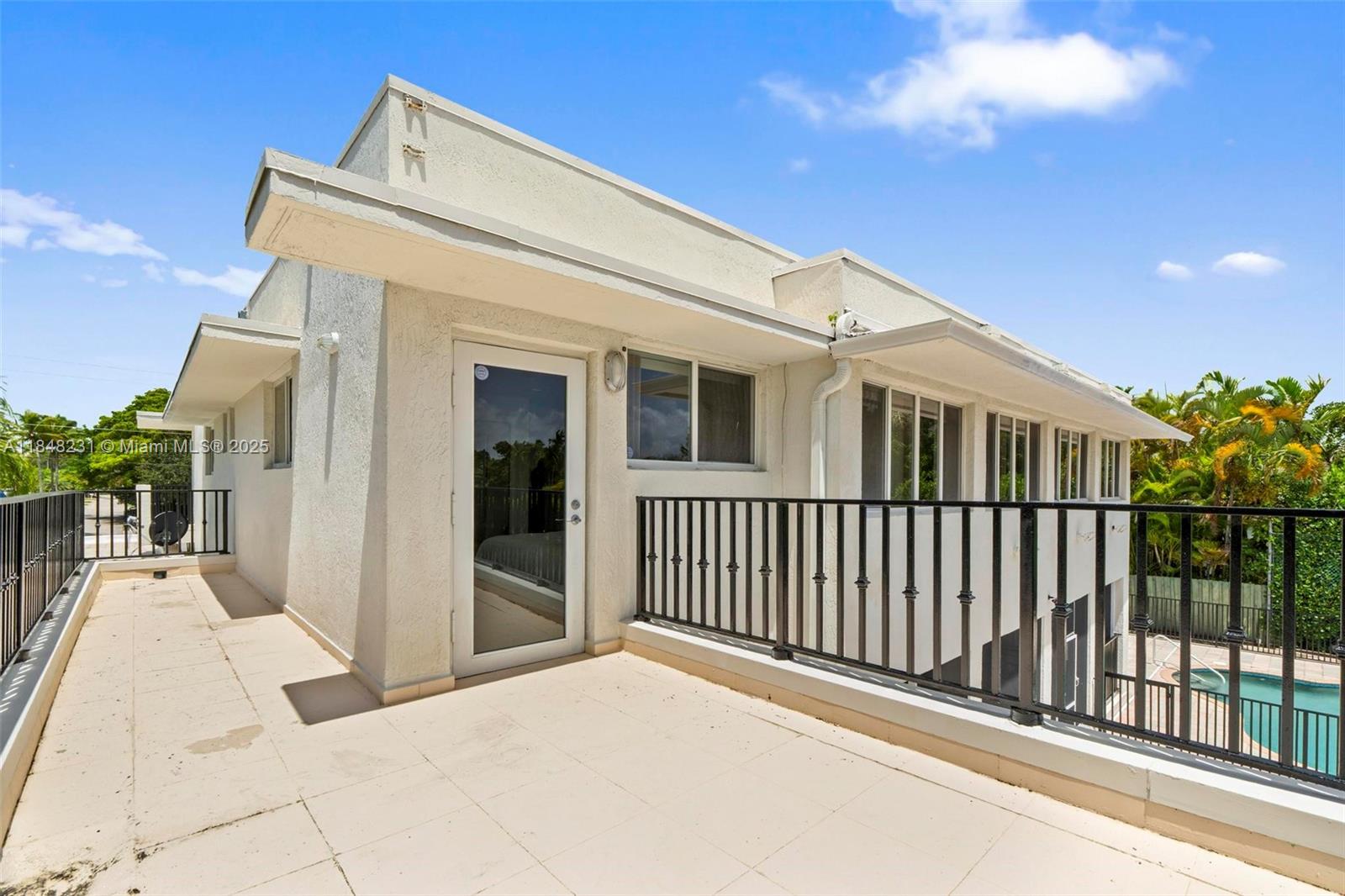 5045 SW 67th Ave South Miami, FL 33155