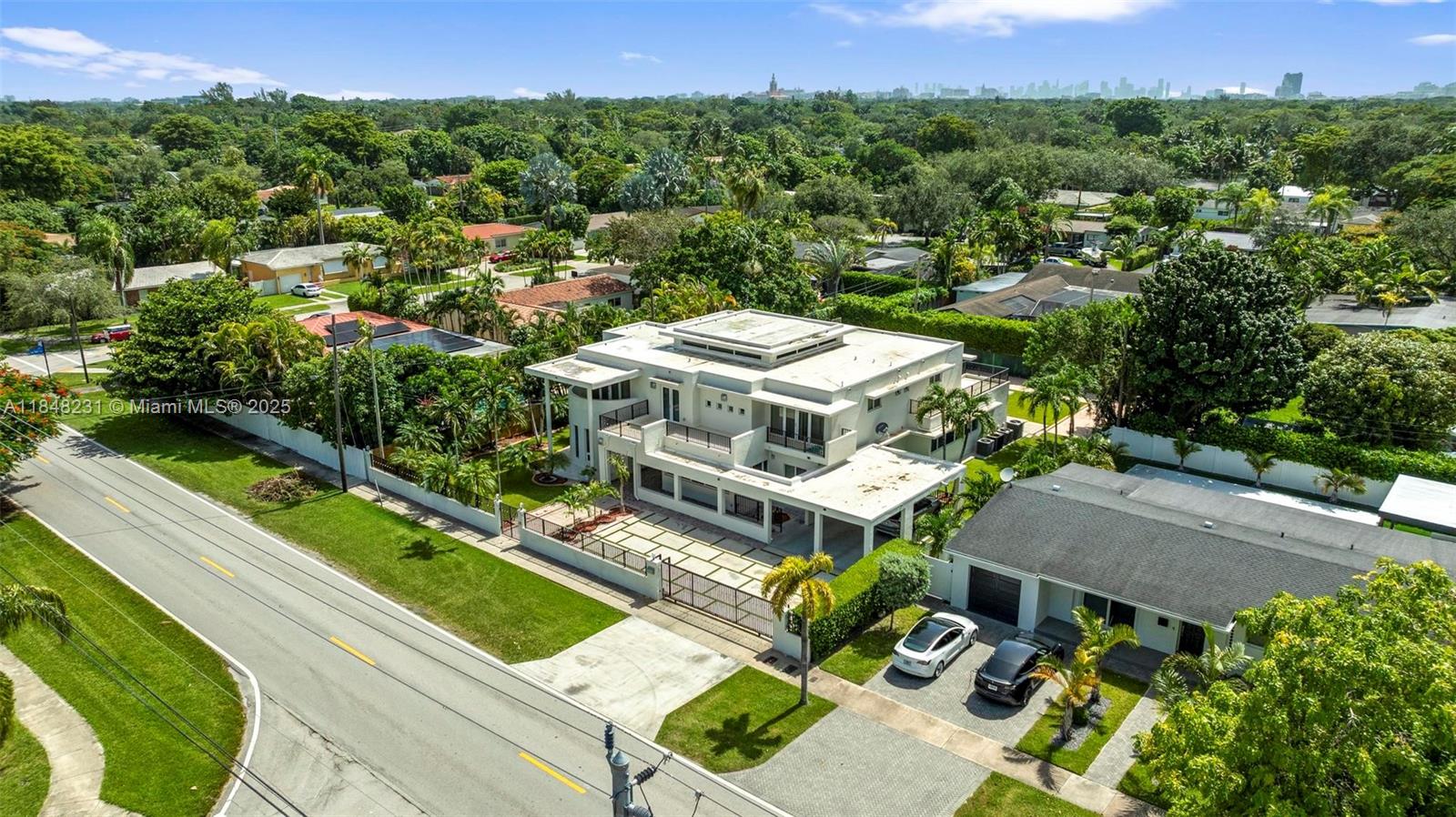 5045 SW 67th Ave South Miami, FL 33155