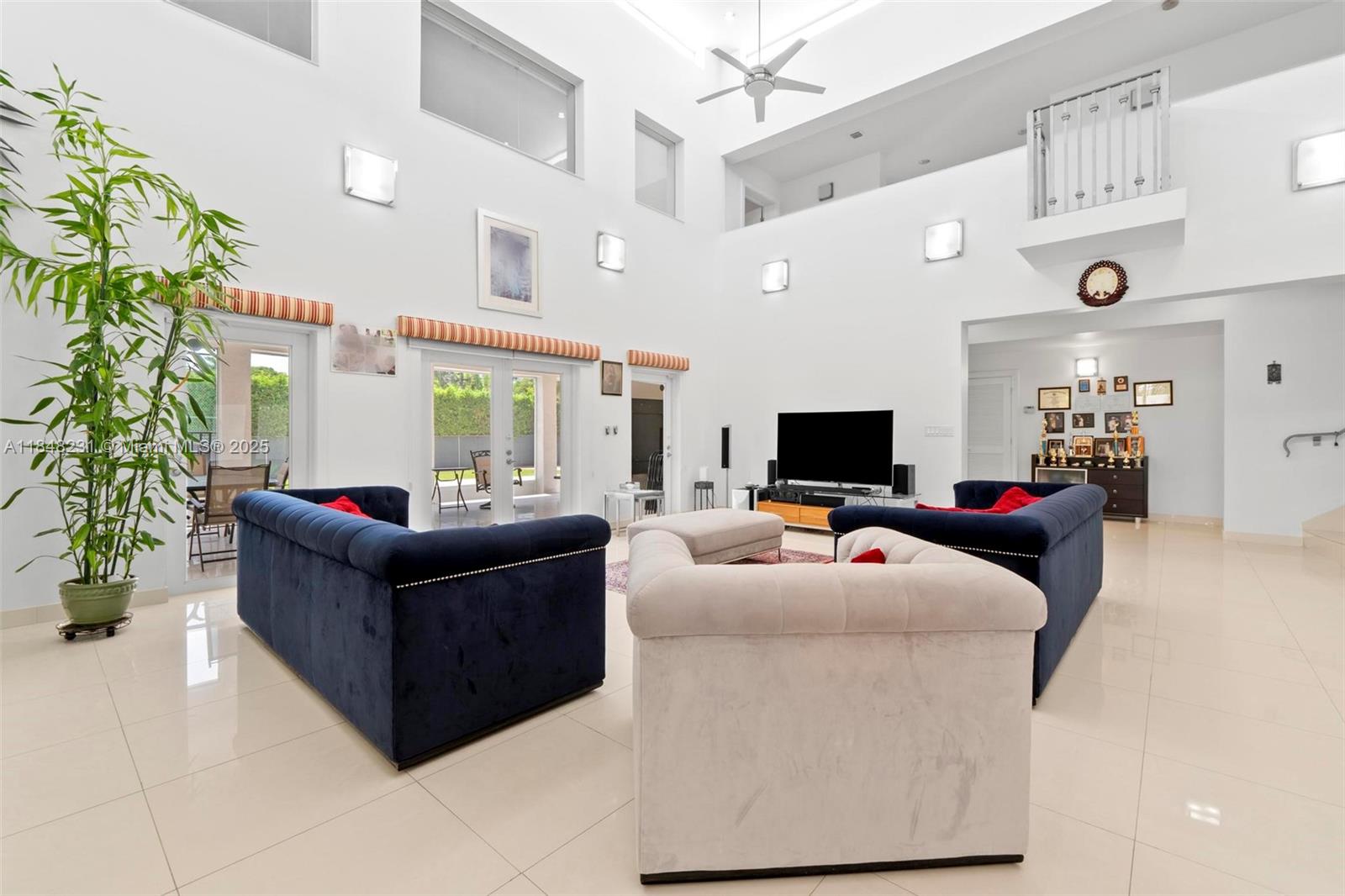 5045 SW 67th Ave South Miami, FL 33155