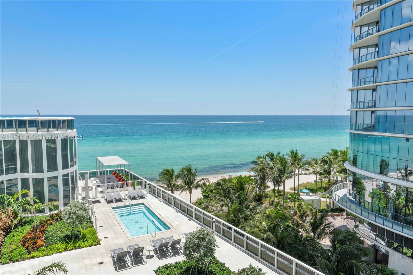 15811 Collins Ave #607