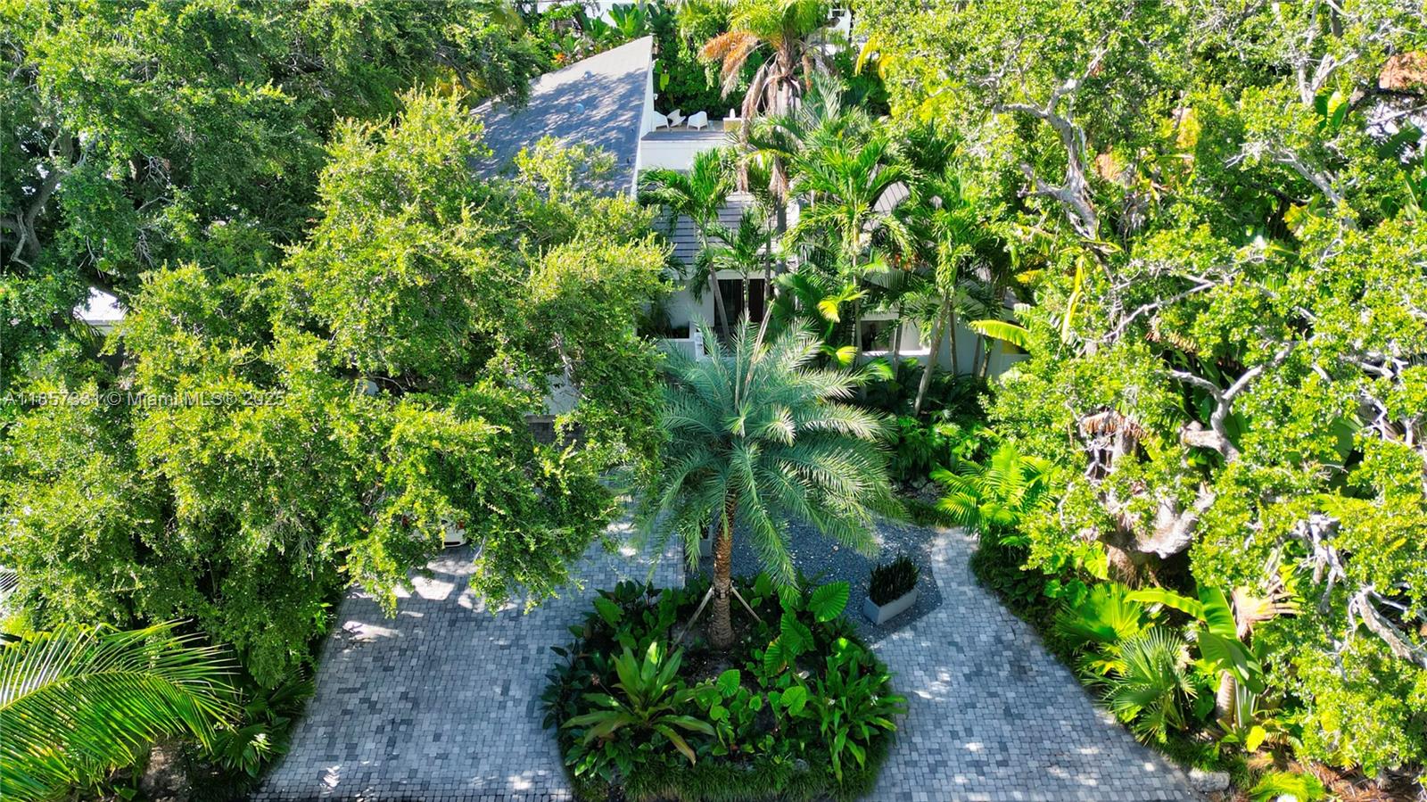 1090 NE 92nd St Miami Shores, FL 33138