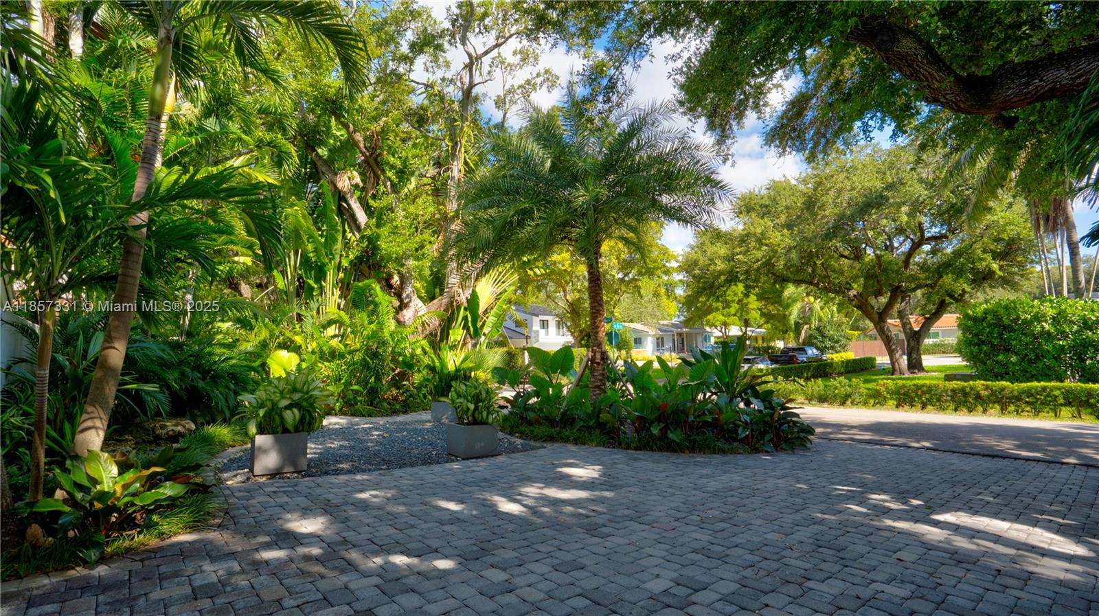 1090 NE 92nd St Miami Shores, FL 33138