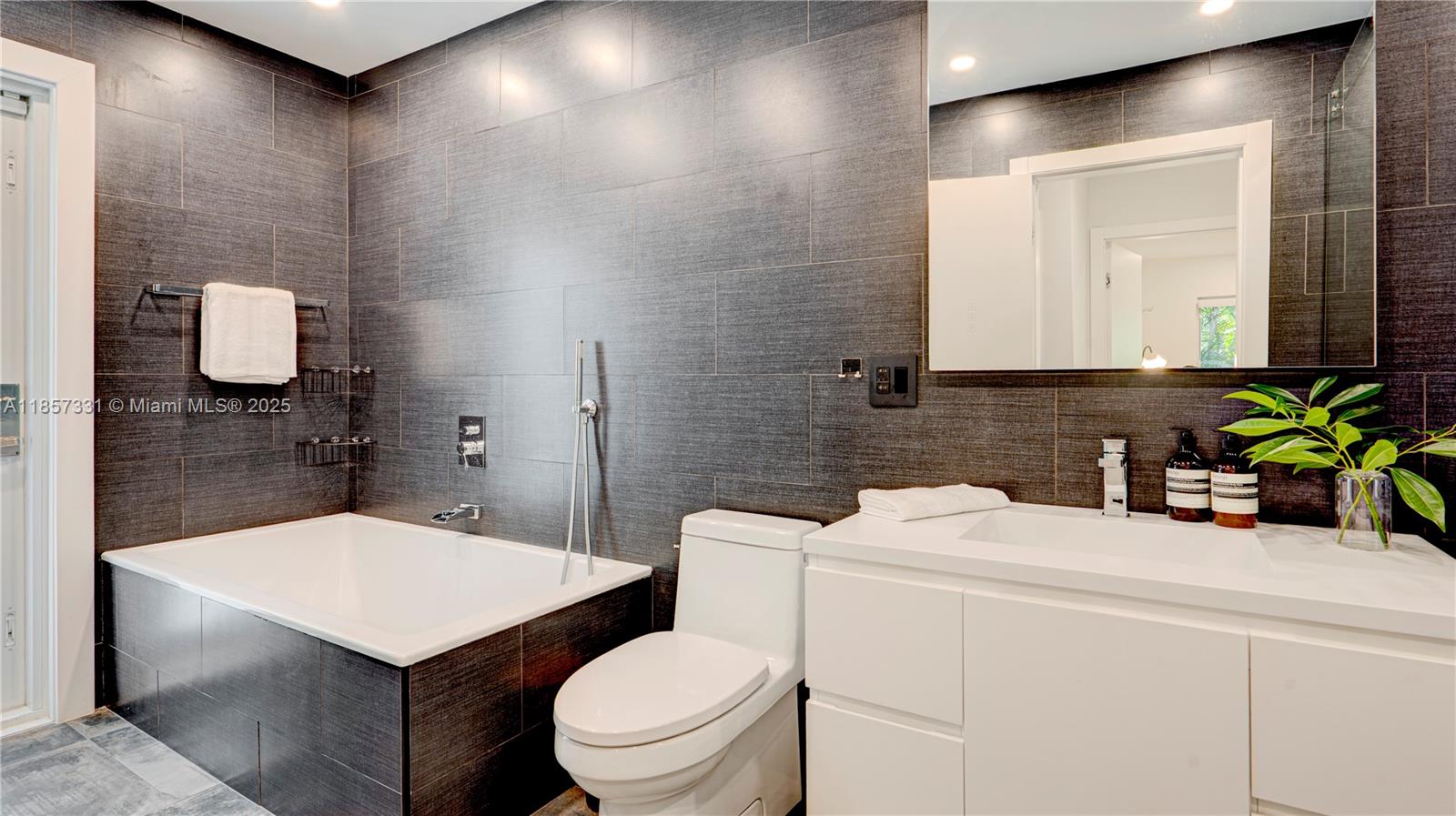 1090 NE 92nd St Miami Shores, FL 33138