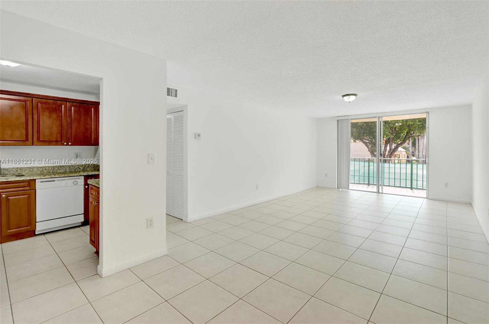 9350 Fontainebleau Blvd #210
