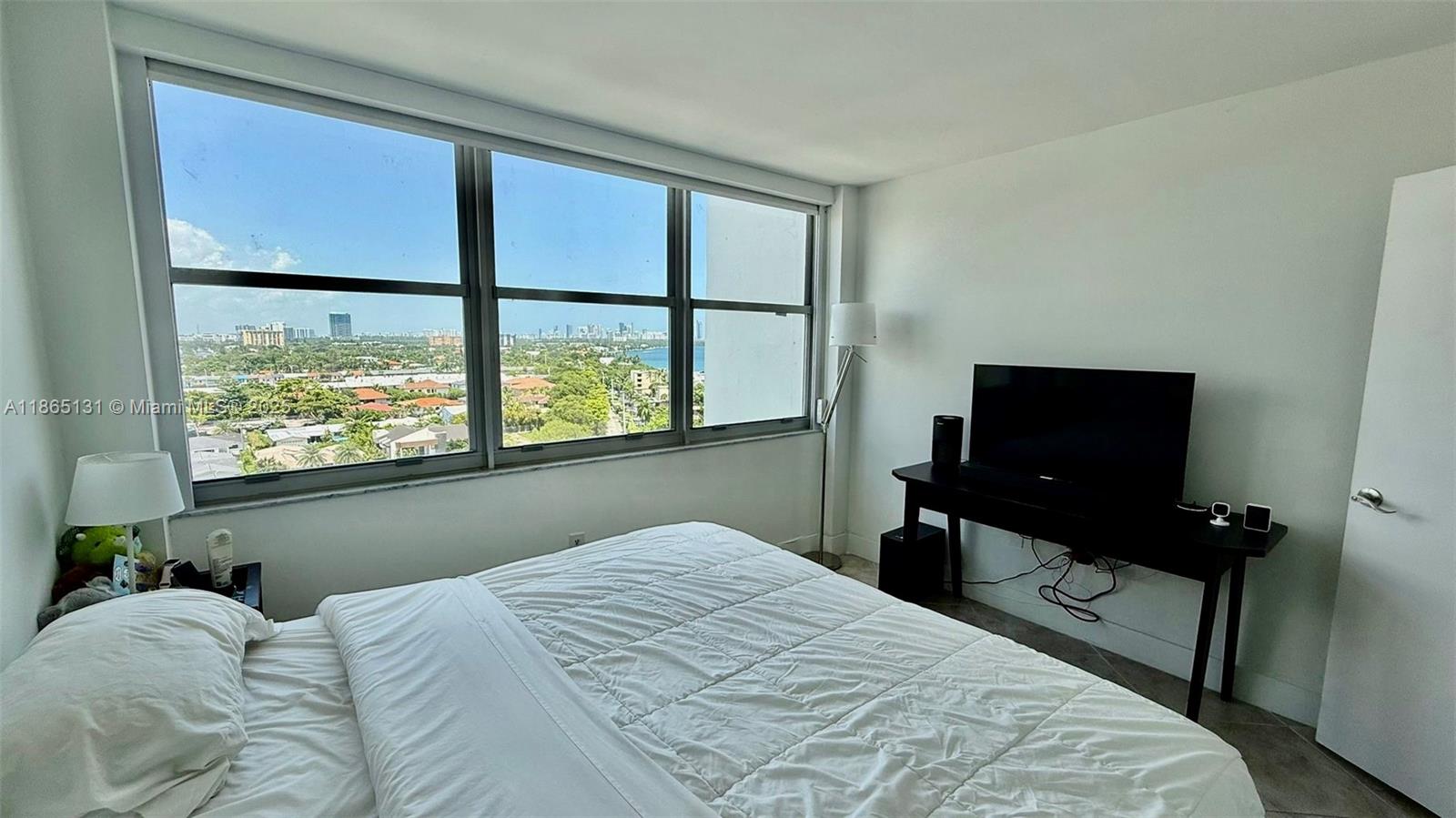 11930 N Bayshore Dr #1109 North Miami, FL 33181