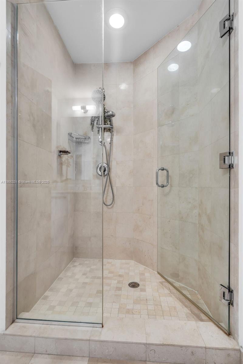 image 1060 Brickell Condo13