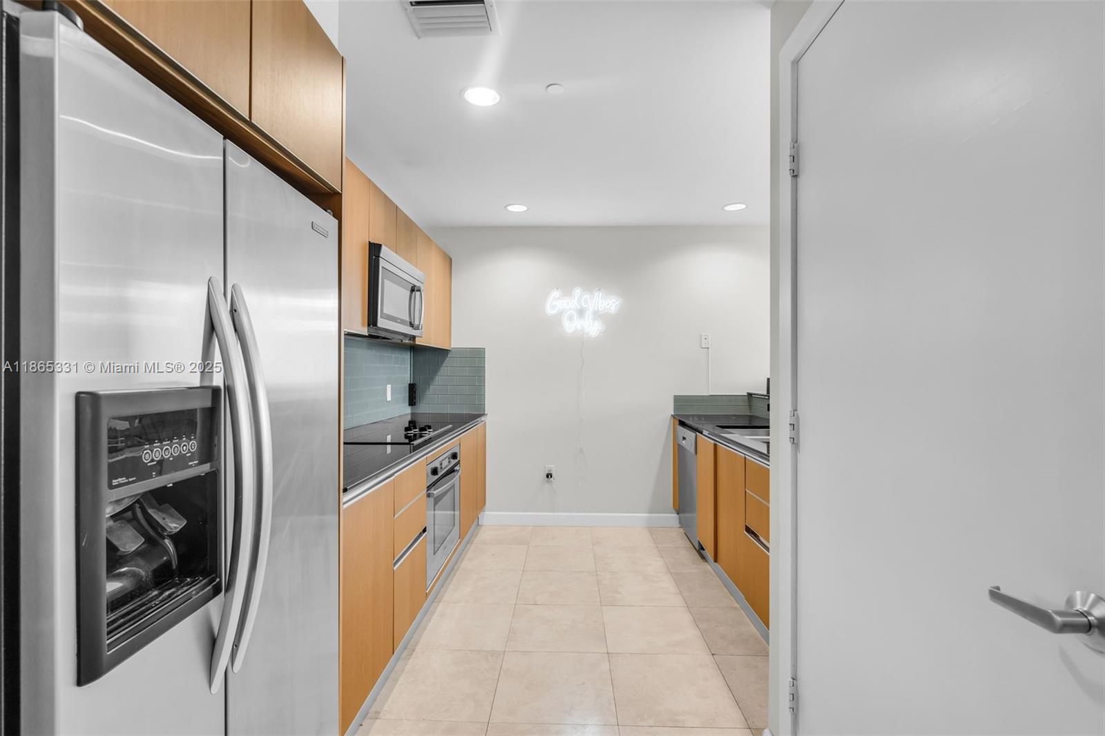 image 1060 Brickell Condo4