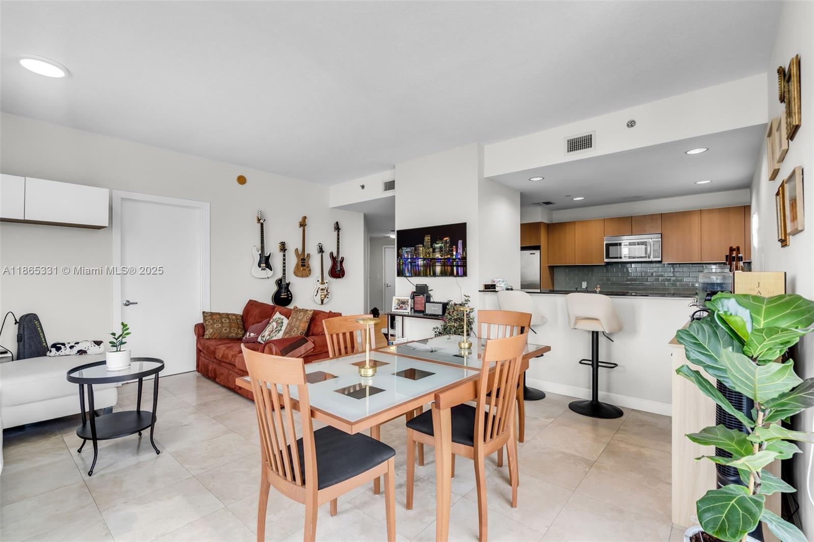 image 1060 Brickell Condo6