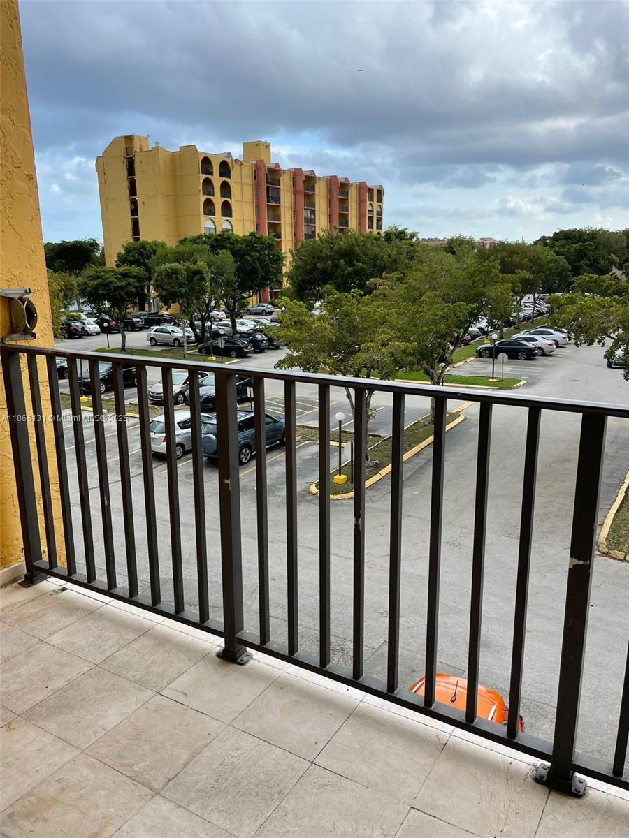 4721 NW 7th St #305-12