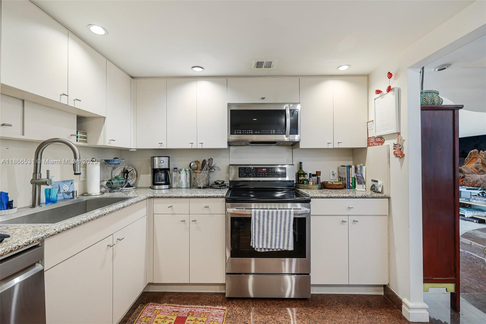 image Grove Isle Condominium2