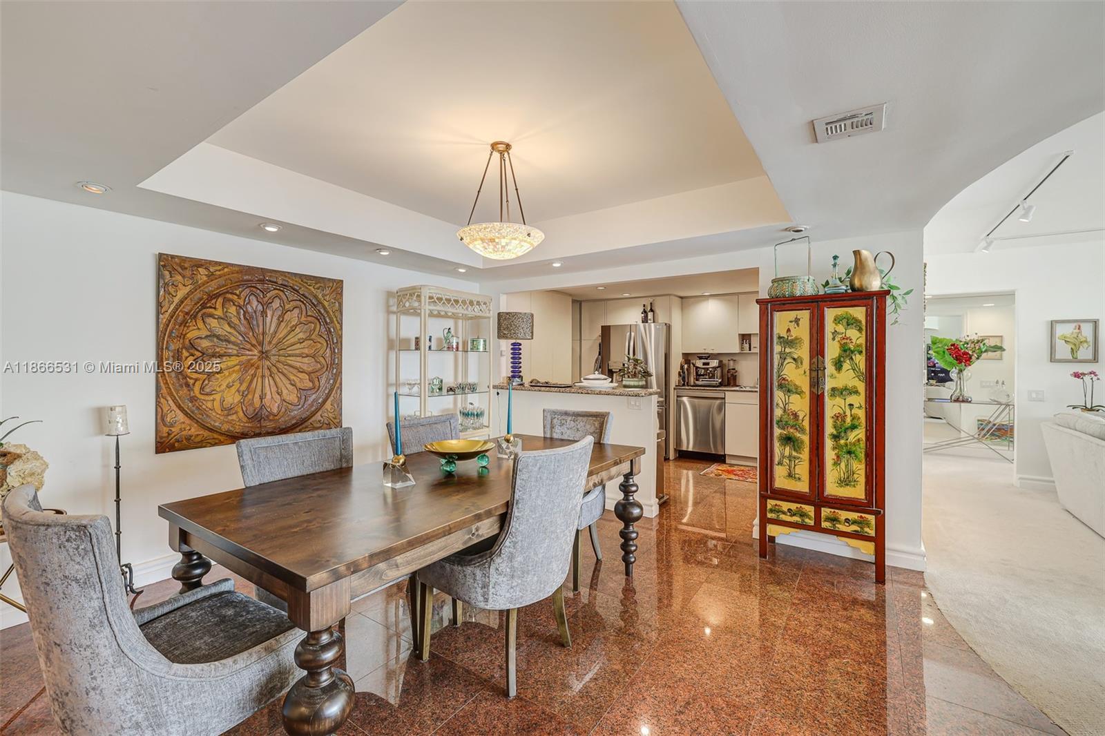 image Grove Isle Condominium4