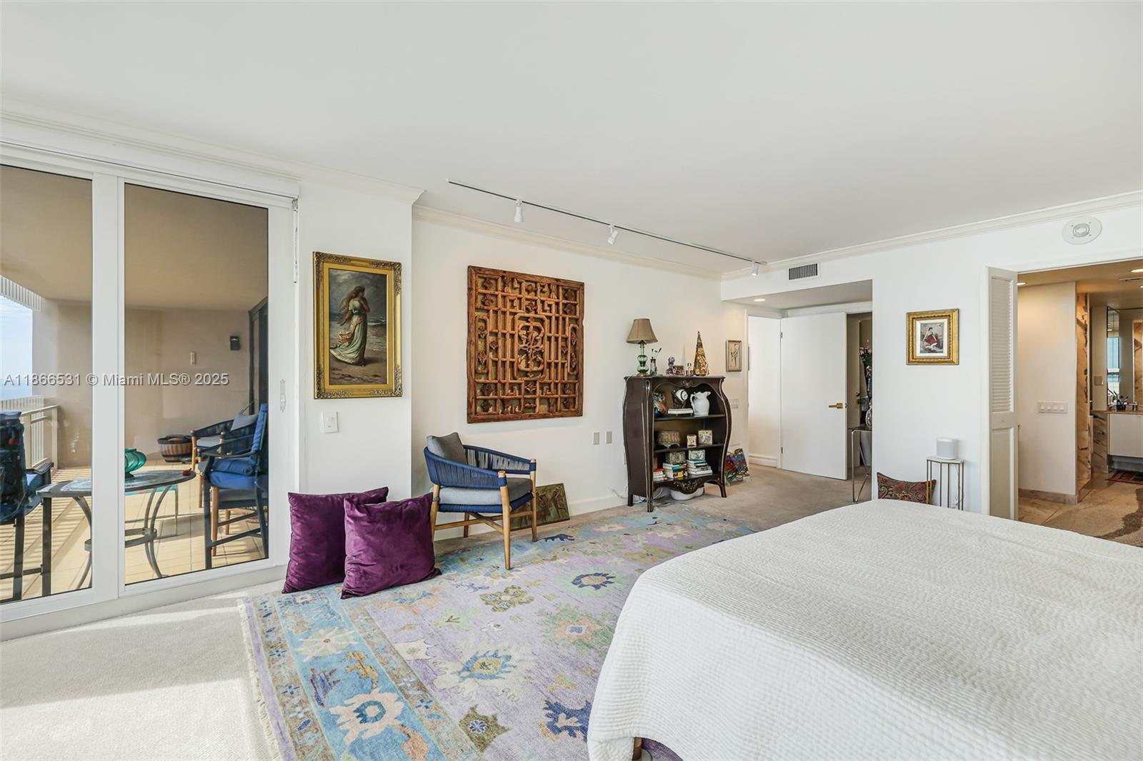image Grove Isle Condominium6