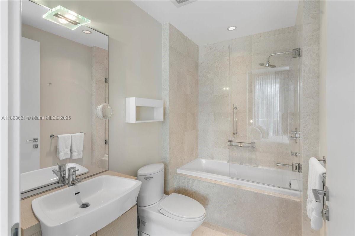 image Epic West Condo13